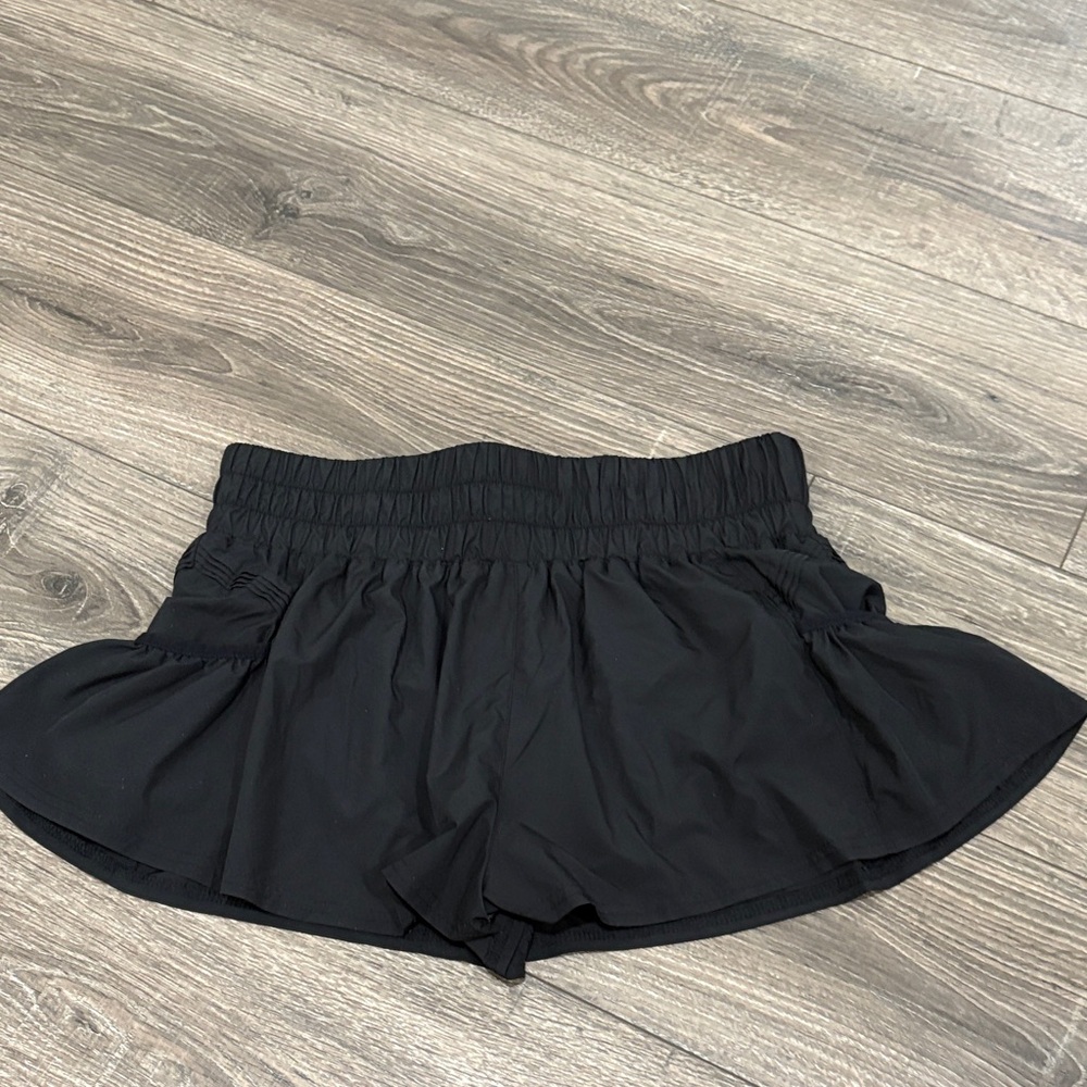 Free people movement- get your flirt on shorts - size medium - perfect condition